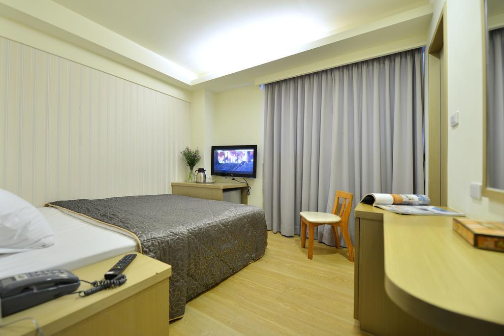 Ing Wang Hotel Tainan Exterior foto